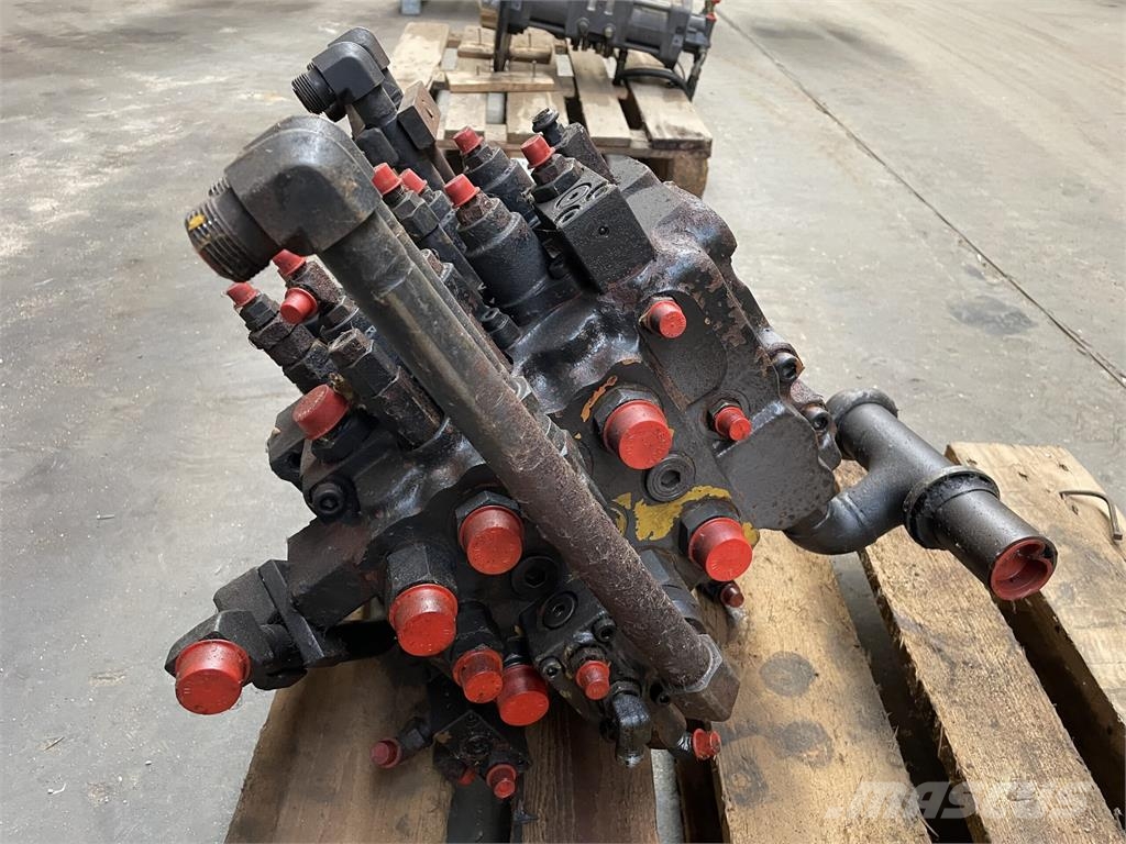 Volvo EC140LC hovedventilblok Hidraulika