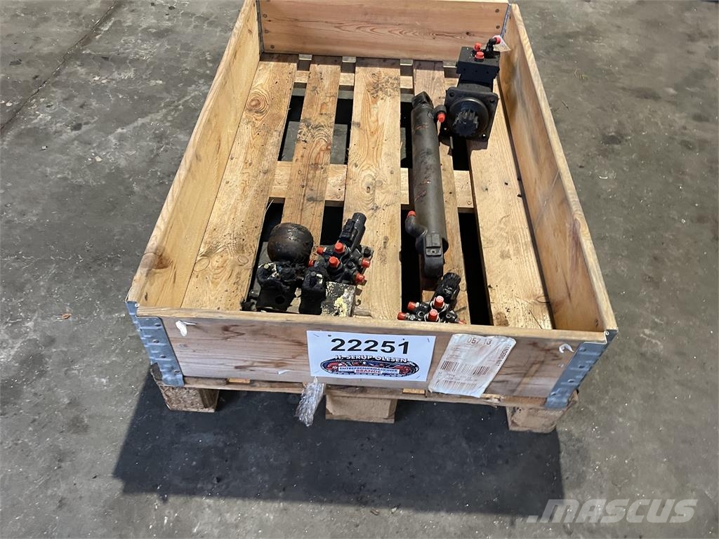 Volvo EC20B krøjemotor og diverse. 유압식 기계
