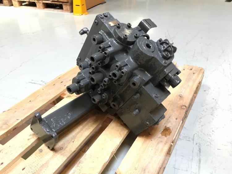 Volvo L180E hovedventil Hydraulics