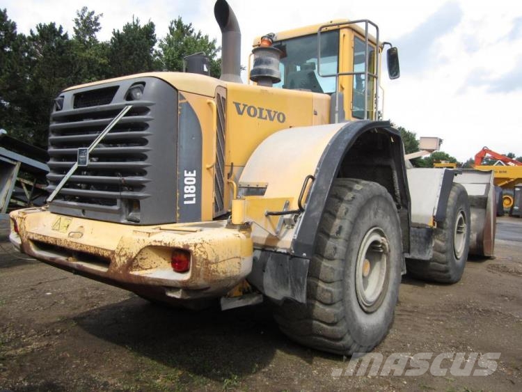 Volvo L180E læssemaskine - til ophug Incarcator pe pneuri