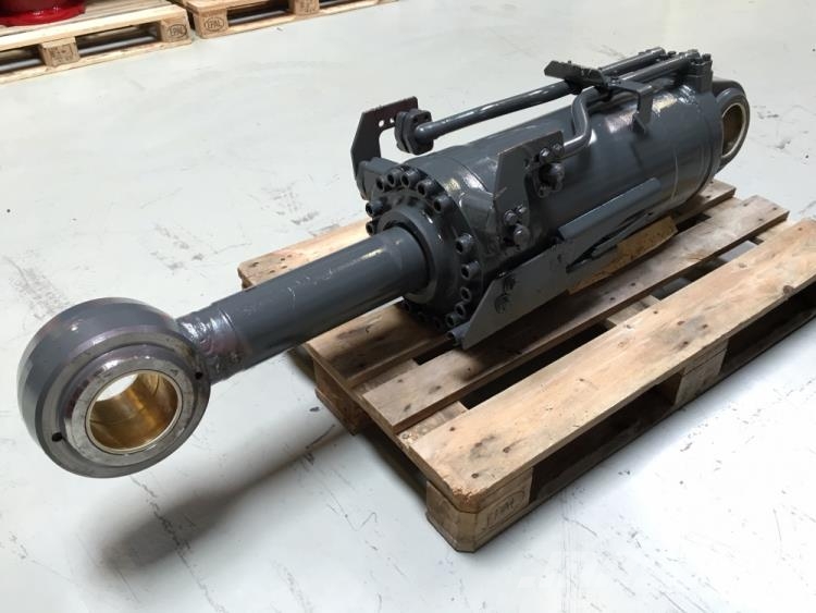 Volvo L180E skovlcylinder (tiltcylinder) Hydraulik