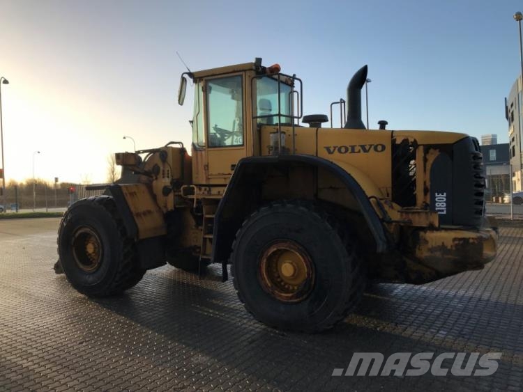 Volvo L180E til ophug Incarcator pe pneuri