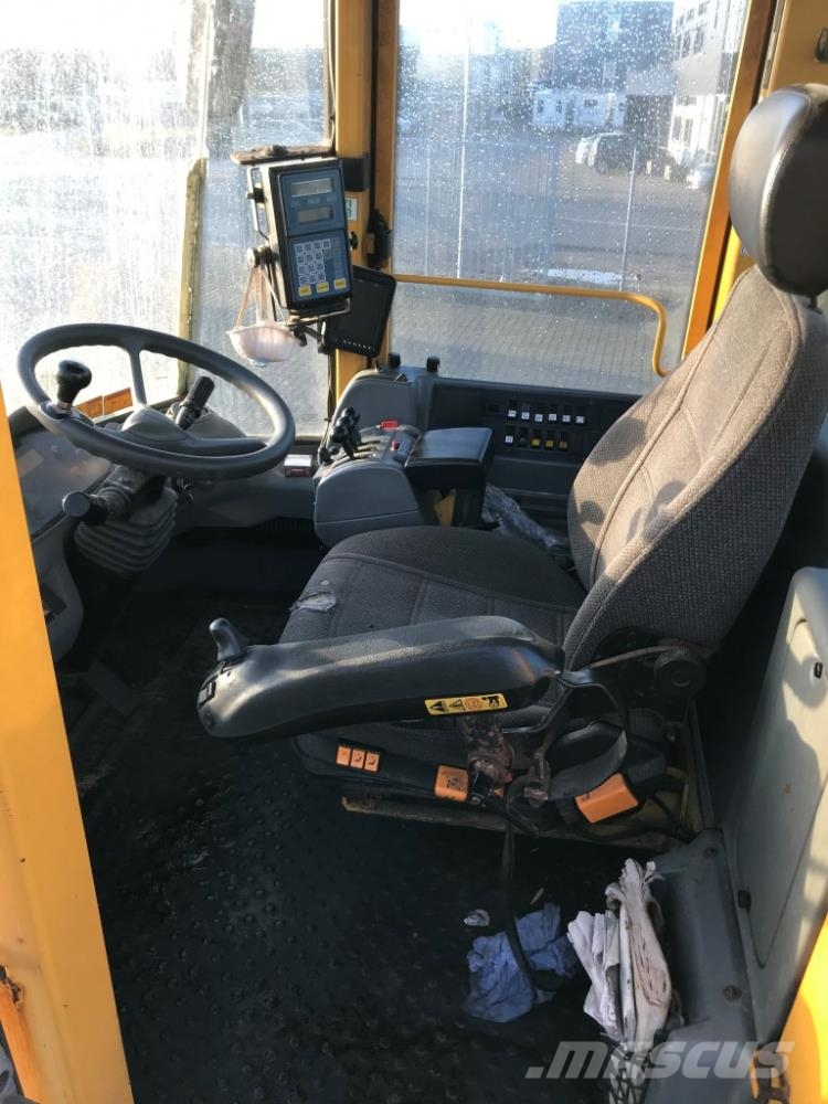 Volvo L180E til ophug Incarcator pe pneuri
