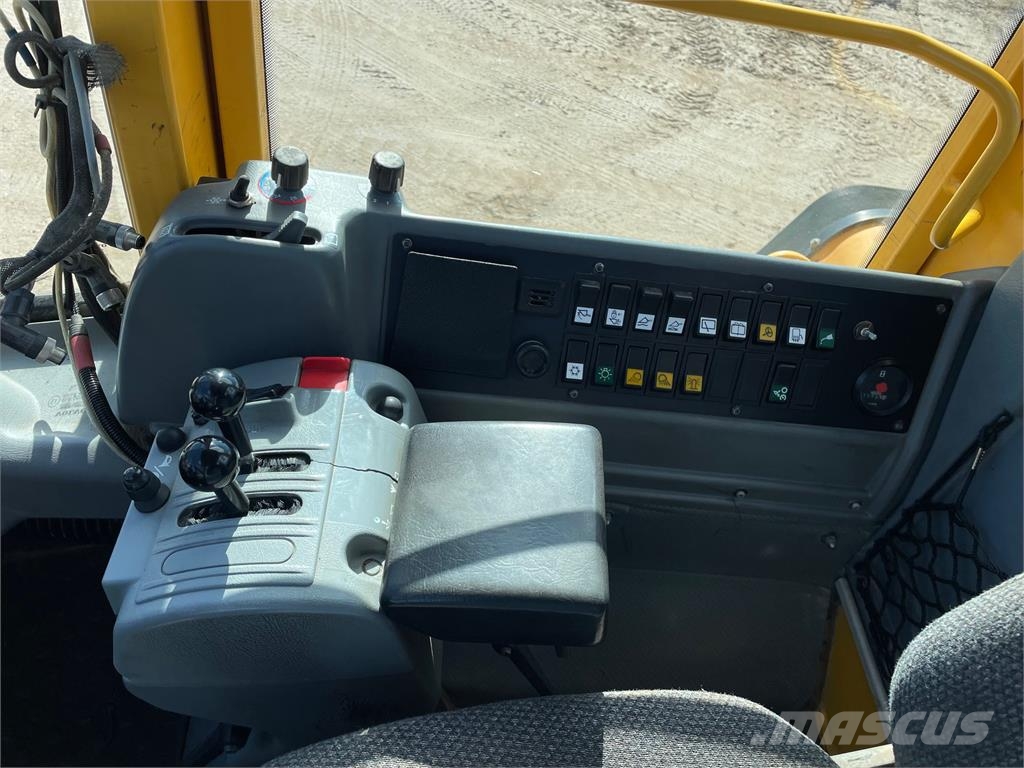 Volvo L220E læssemaskine til ophug 轮式装载机
