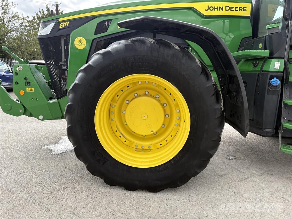John Deere Traktoriai