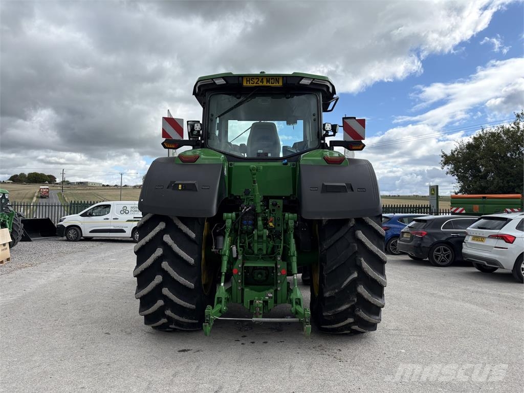 John Deere Traktoriai