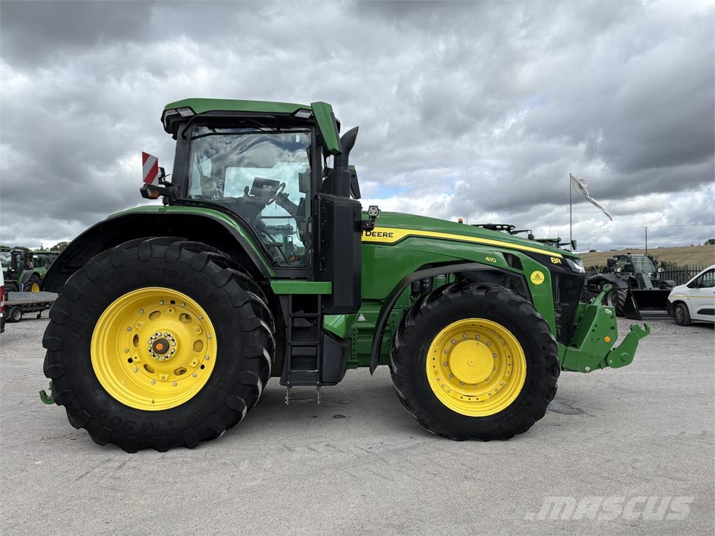 John Deere Traktoriai