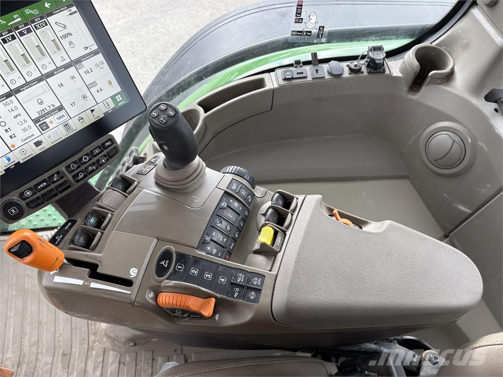 John Deere Traktoriai
