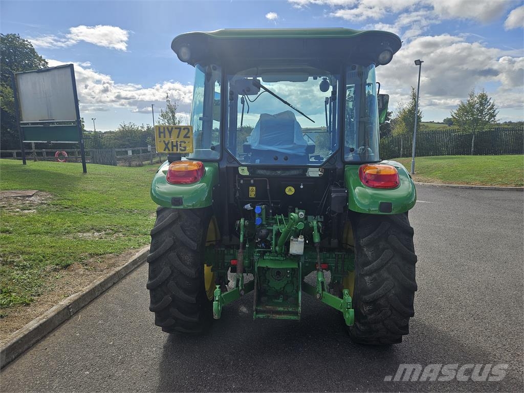 John Deere 5058E Traktoriai