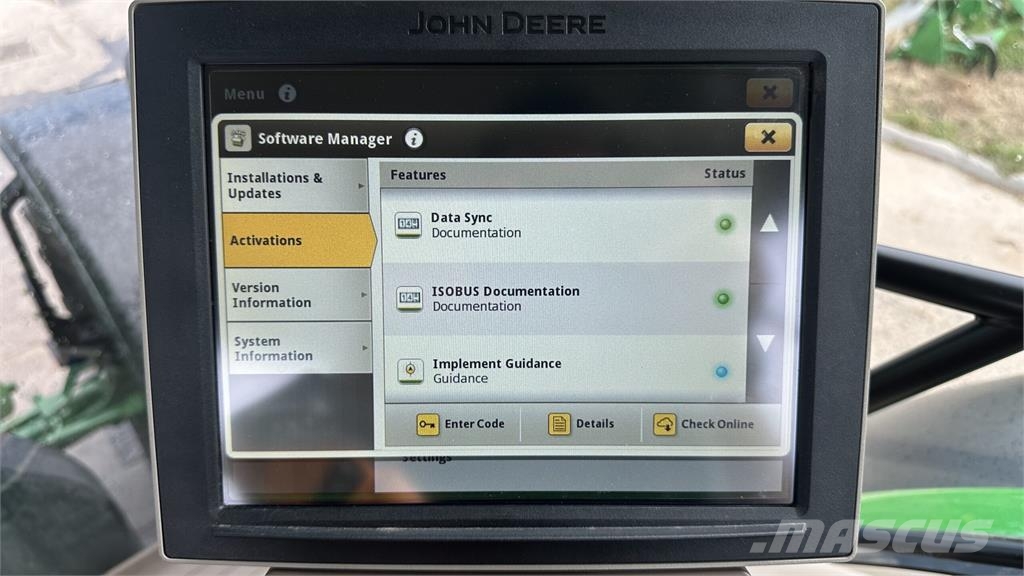 John Deere 6215R Traktoriai
