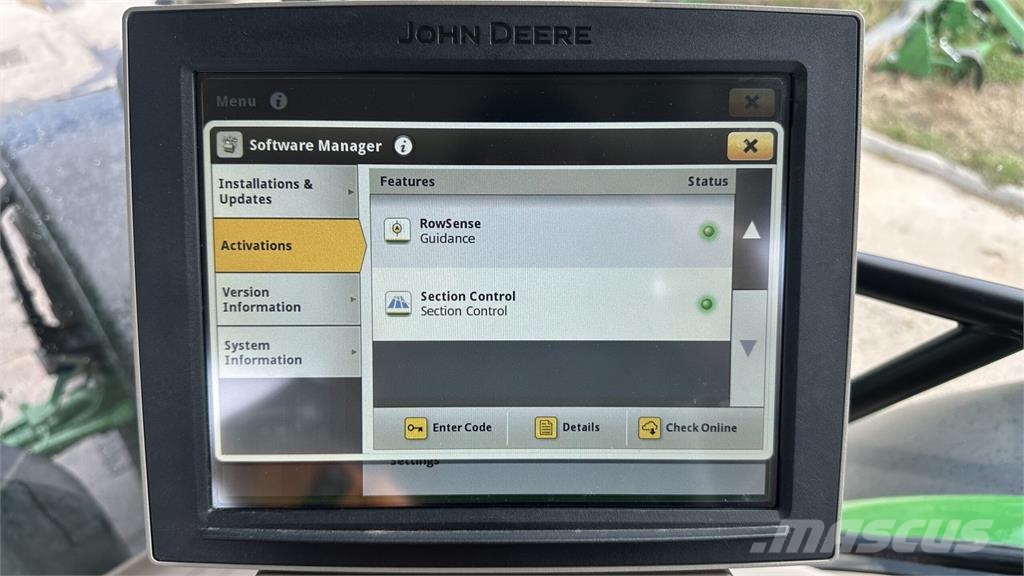 John Deere 6215R Traktoriai