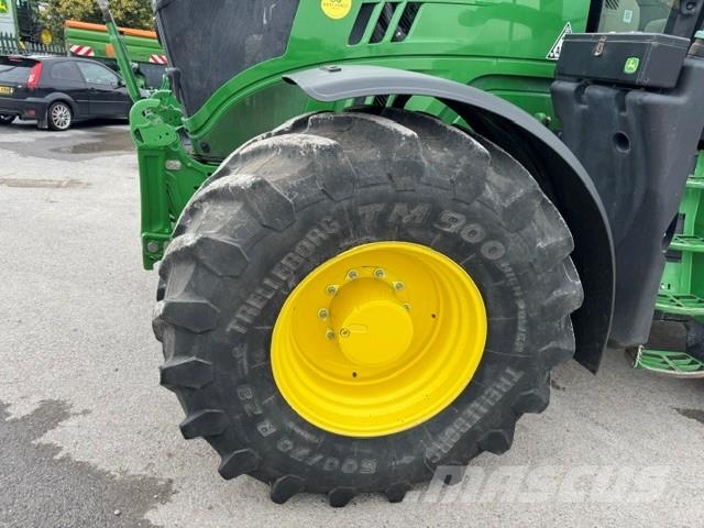 John Deere 6215R Traktorok