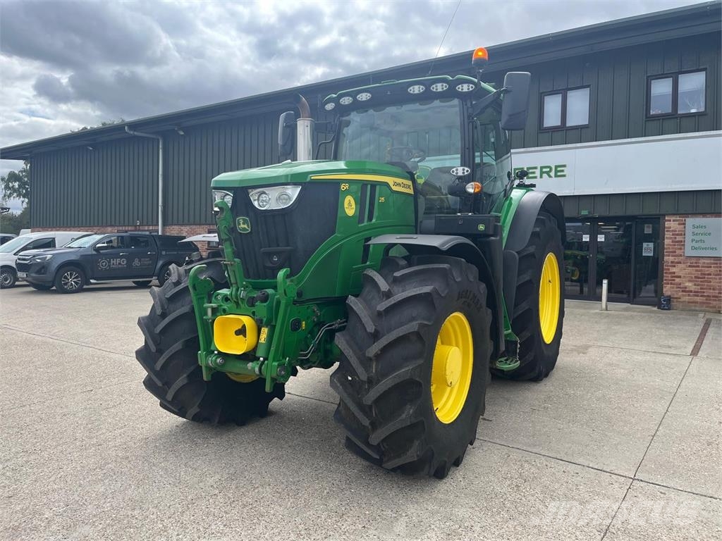 John Deere 6R 215 Traktoriai