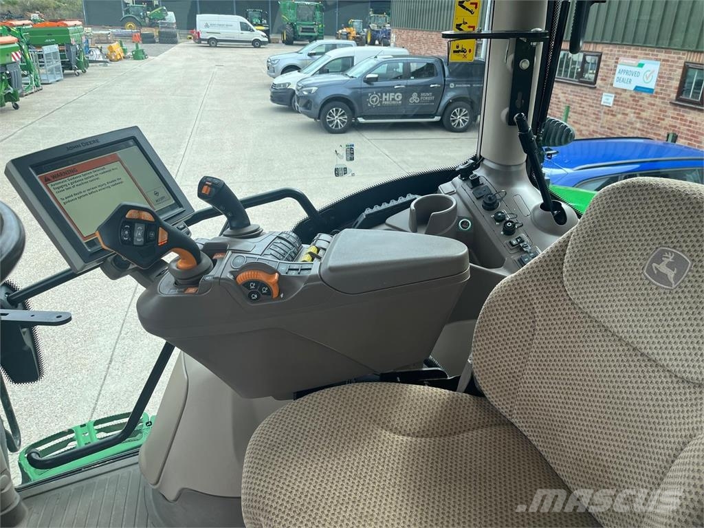 John Deere 6R 215 Traktoriai