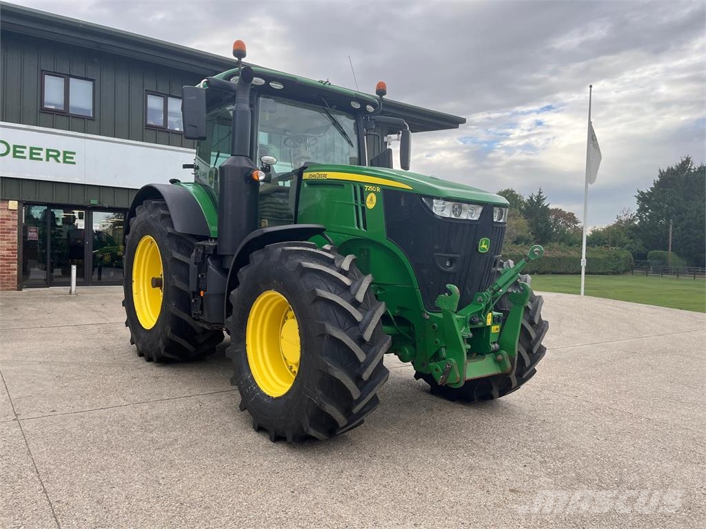 John Deere 7250R Tractoren