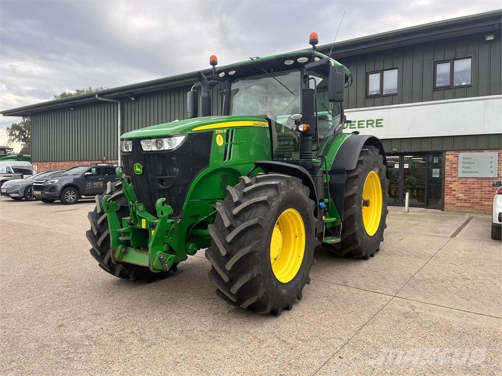 John Deere 7250R Tractoren