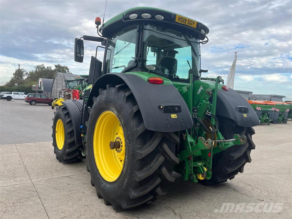 John Deere 7250R Tractoren