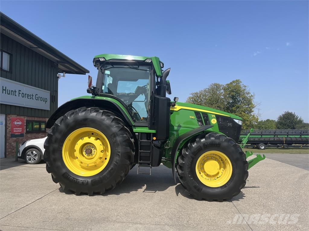 John Deere 7R 330 Трактори