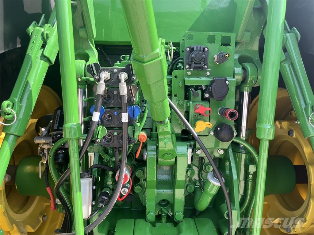 John Deere 7R 330 Трактори
