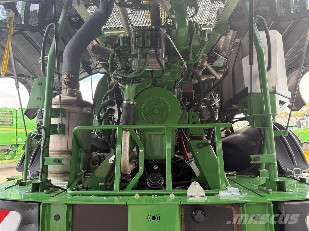 John Deere 8200 Forage harvesters