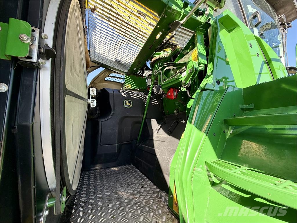 John Deere 9700 Forage harvesters