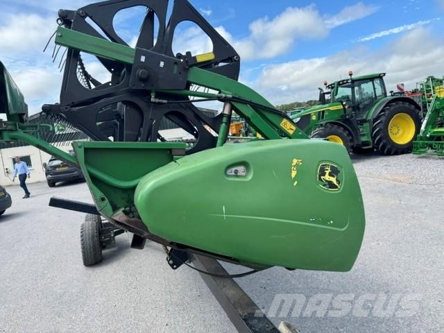 John Deere C670 Комбайни