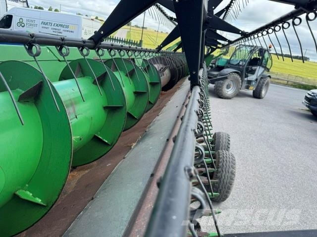 John Deere C670 Комбайни
