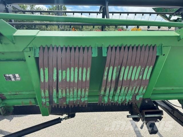 John Deere C670 Комбайни