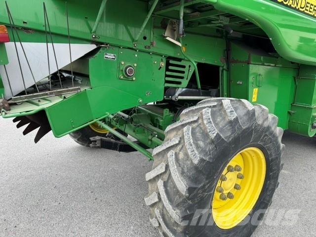 John Deere C670 Комбайни
