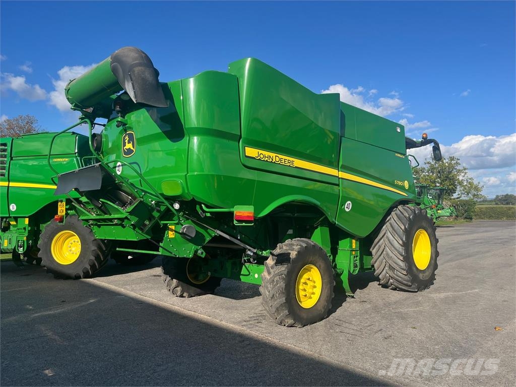 John Deere S780 Combine harvesters
