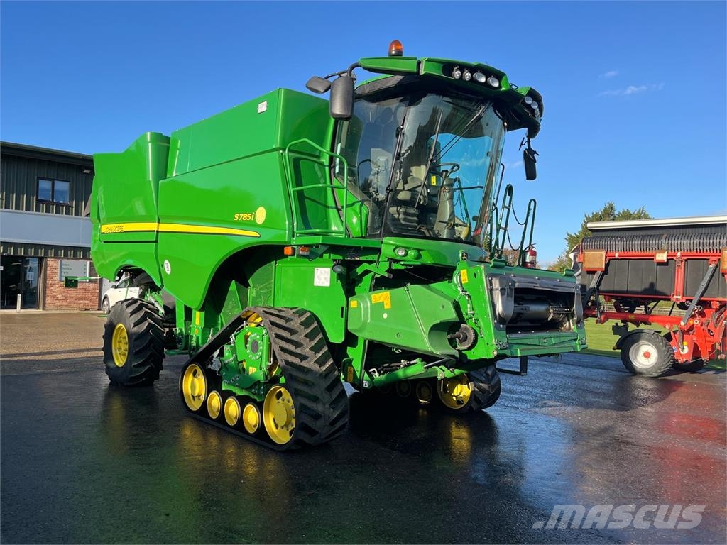 John Deere S785i Combine harvesters