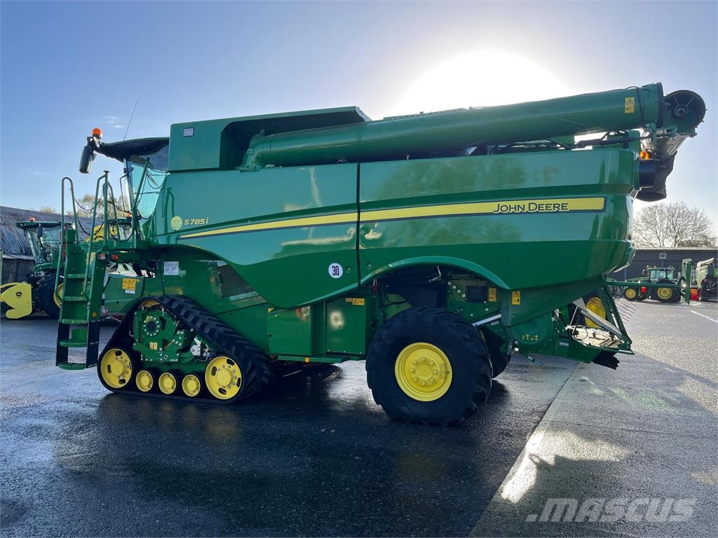 John Deere S785i Combine harvesters