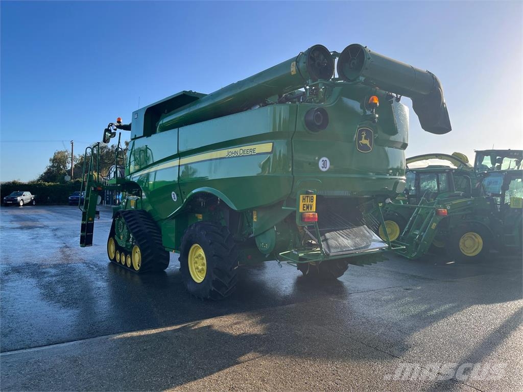 John Deere S785i Combine harvesters