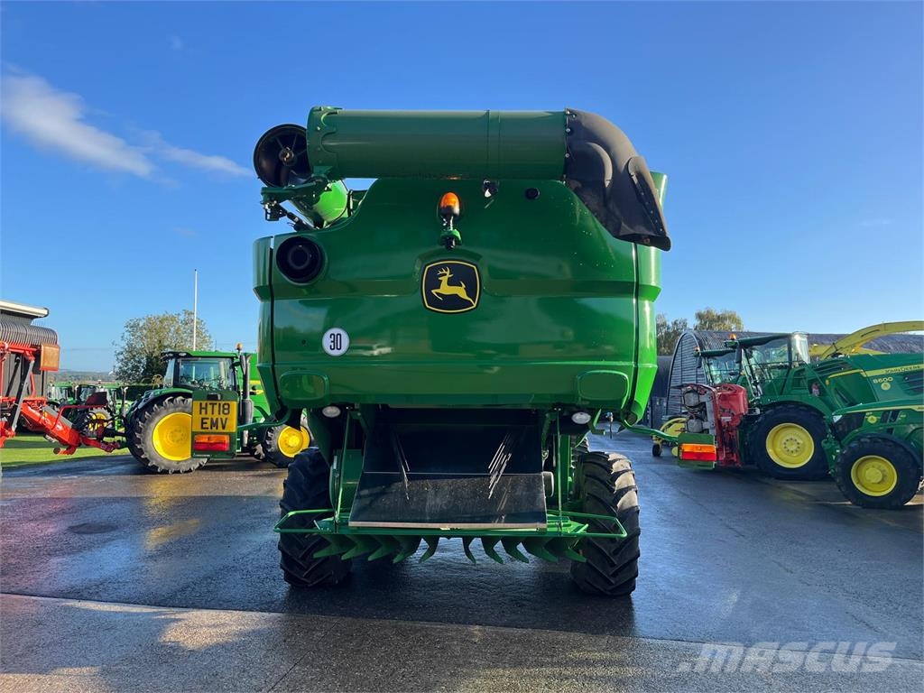 John Deere S785i Combine harvesters