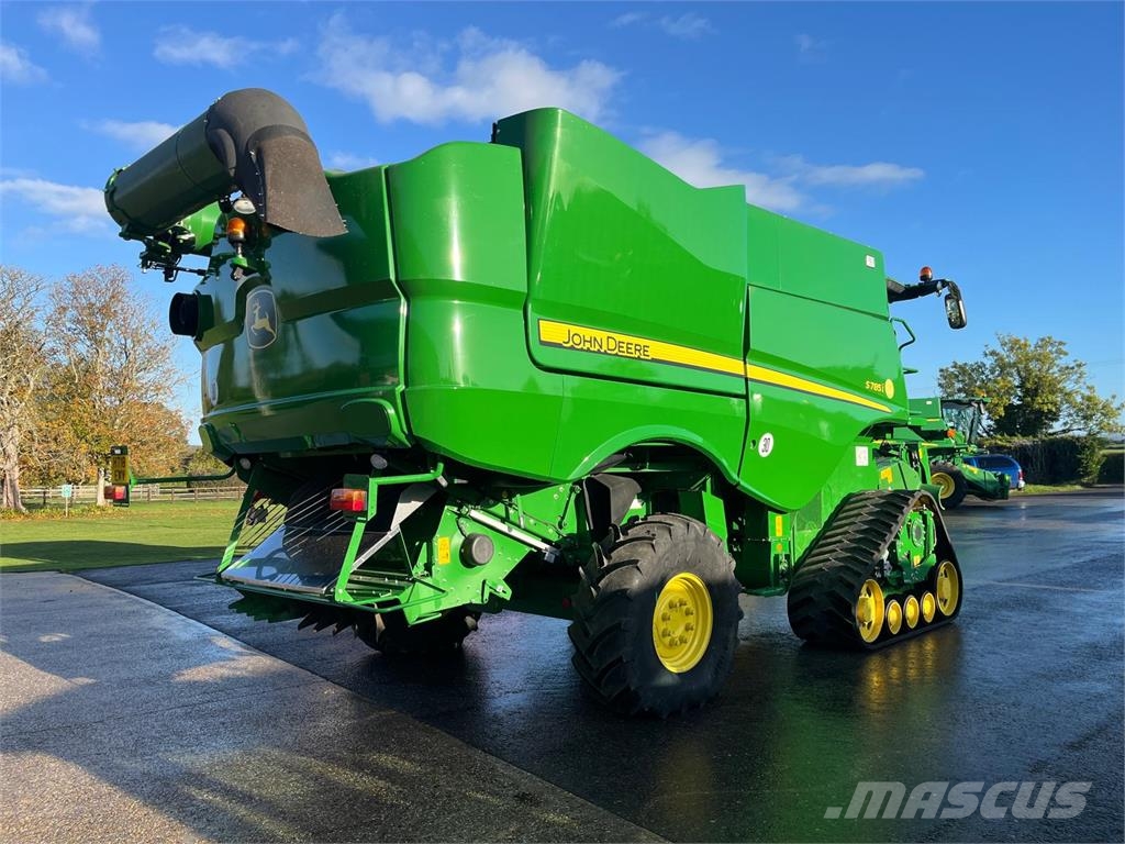John Deere S785i Combine harvesters