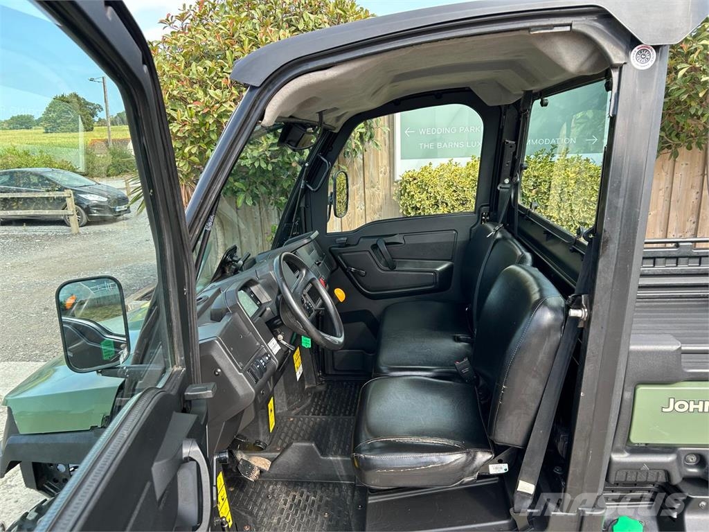 John Deere XUV 865M ATVs