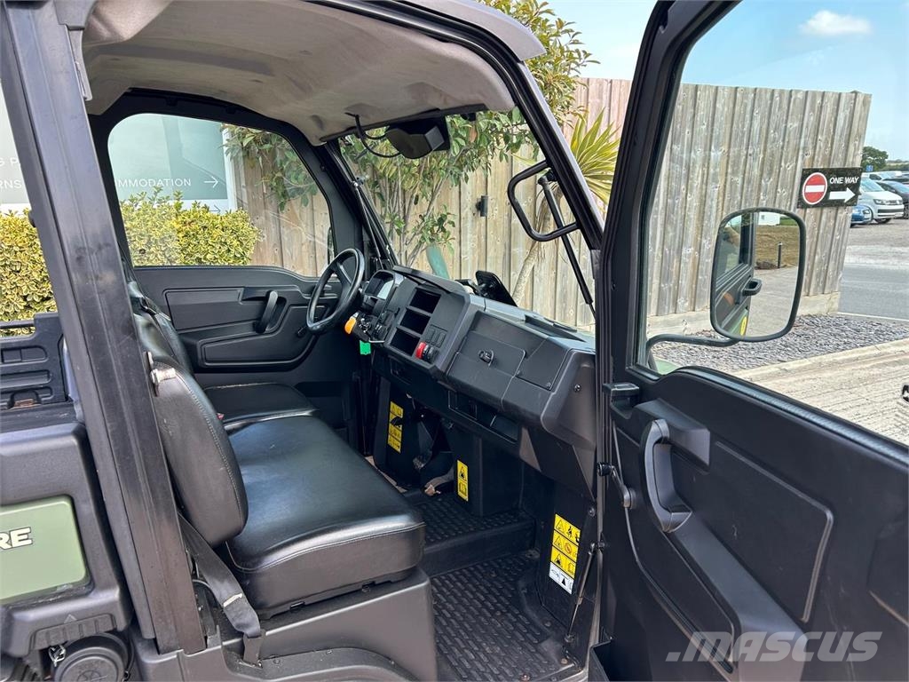 John Deere XUV 865M ATVs