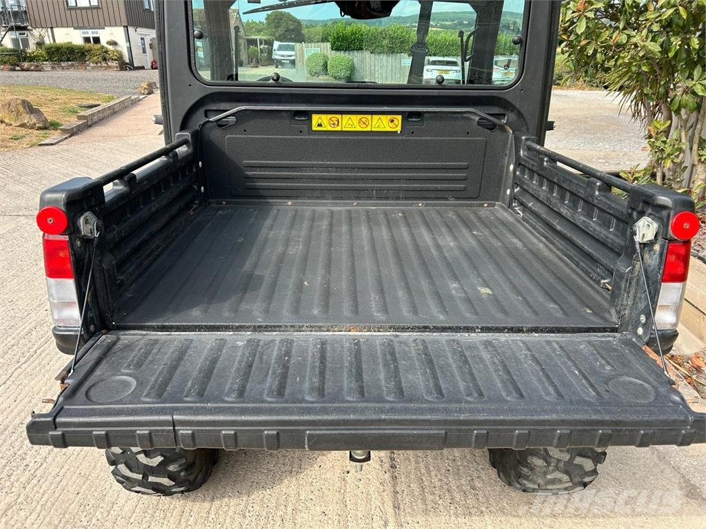 John Deere XUV 865M ATVs