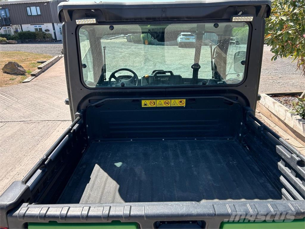 John Deere XUV 865M ATV