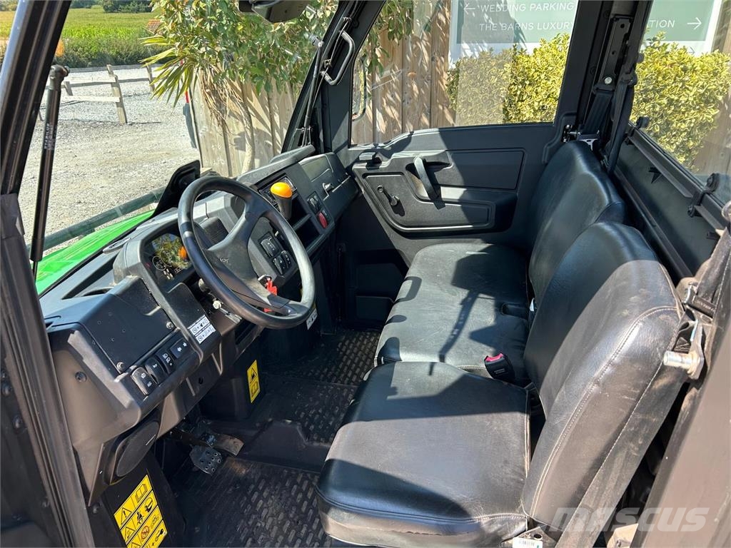 John Deere XUV 865M ATV