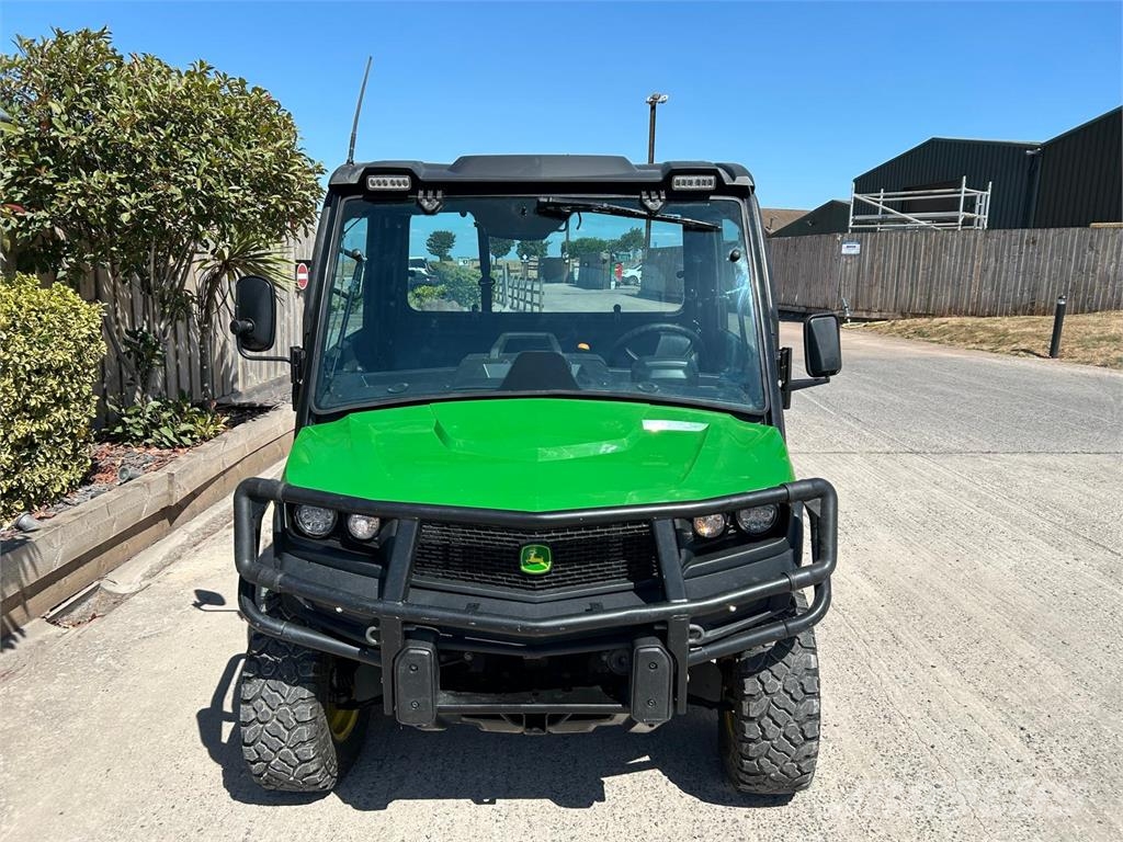 John Deere XUV 865M ATV