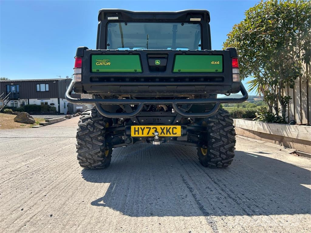 John Deere XUV 865M ATV