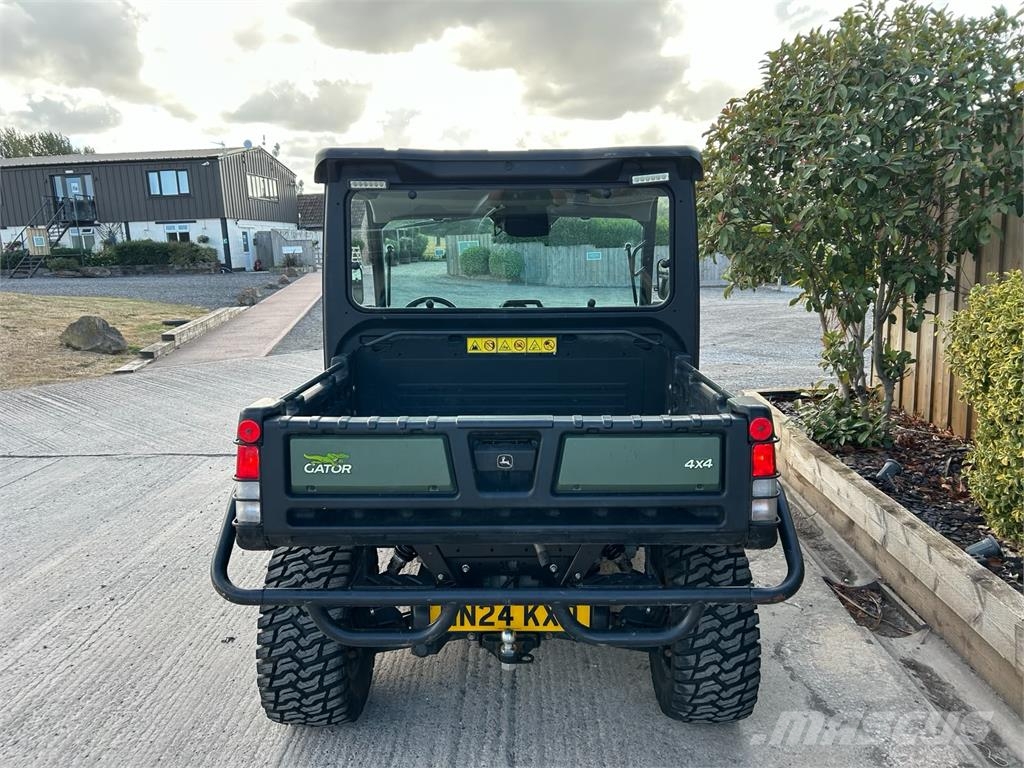 John Deere XUV 865M ATVs
