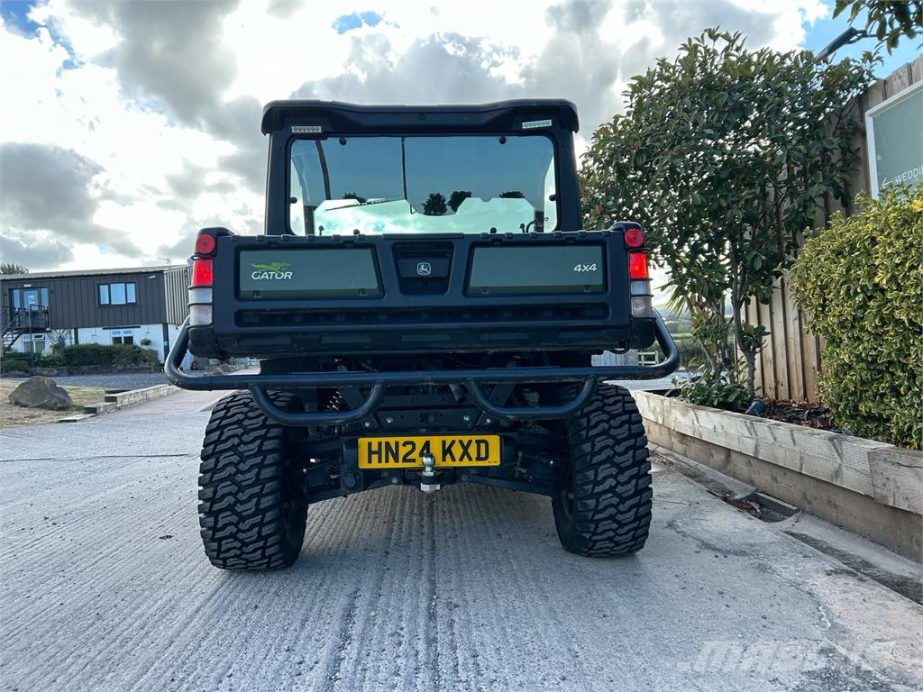 John Deere XUV 865M ATVs