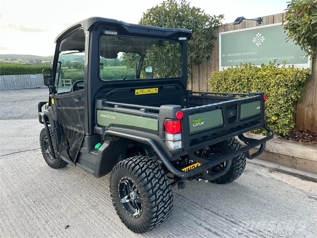John Deere XUV 865M ATVs