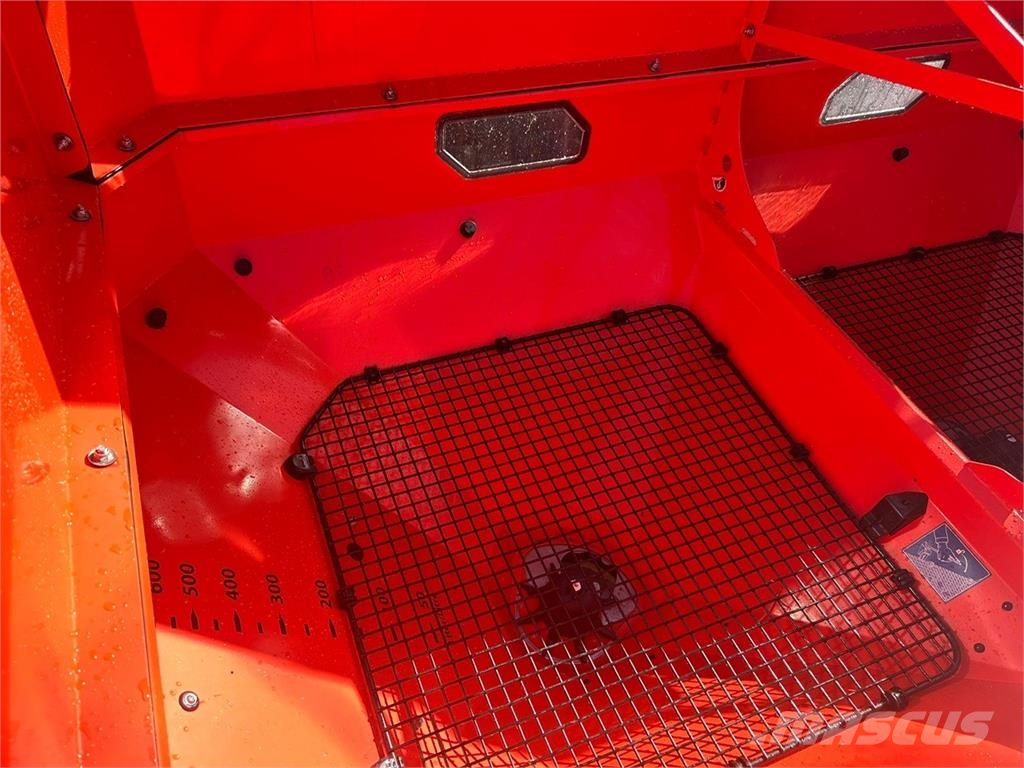 Kuhn Axis 30.2 Διαστρωτήρες ανοργάνων