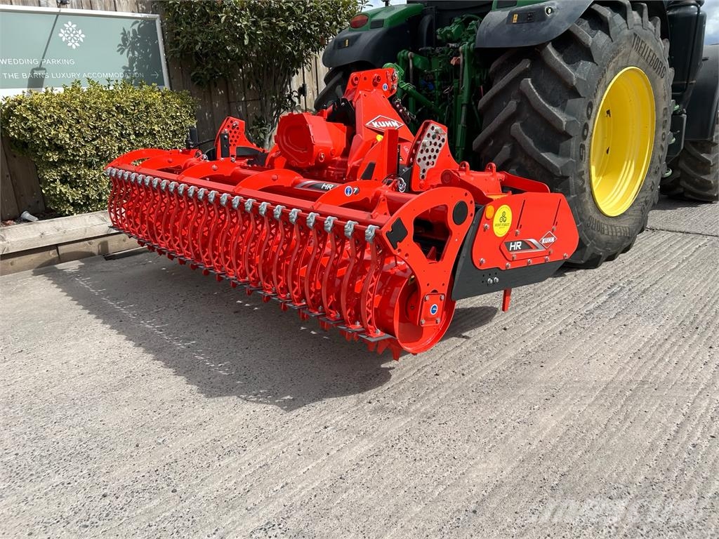 Kuhn HR3030 الكاسحات وقلابات التربة ذات المحركات