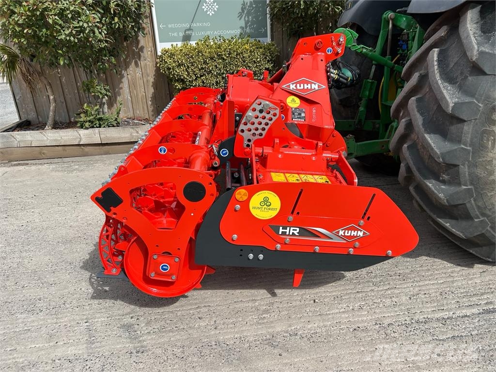 Kuhn HR3030 الكاسحات وقلابات التربة ذات المحركات
