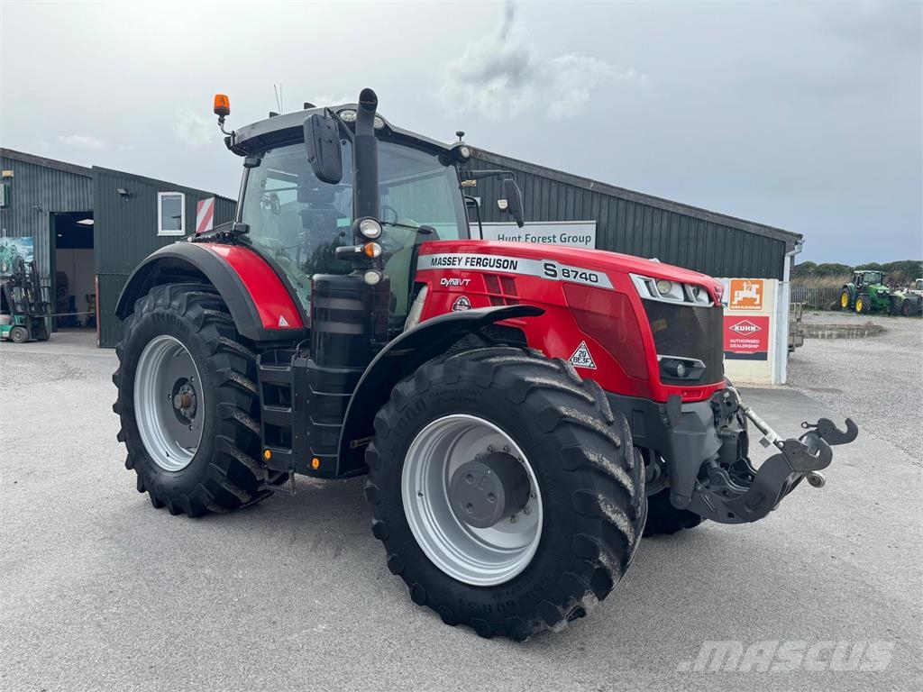 Massey Ferguson MF 8740 S Tractors