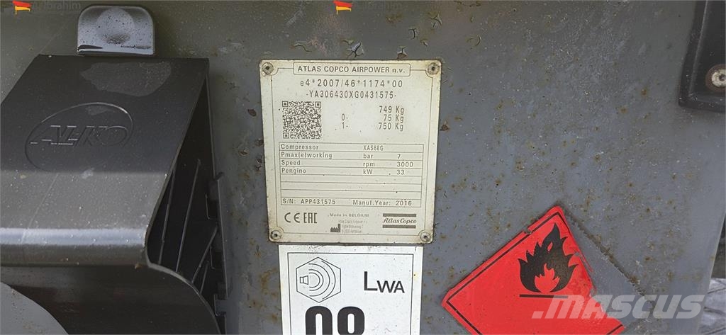 Atlas Copco XAS 68 KDG Kompressor mit Generator 12 KVA einsatz معدات البناء - غير ذلك